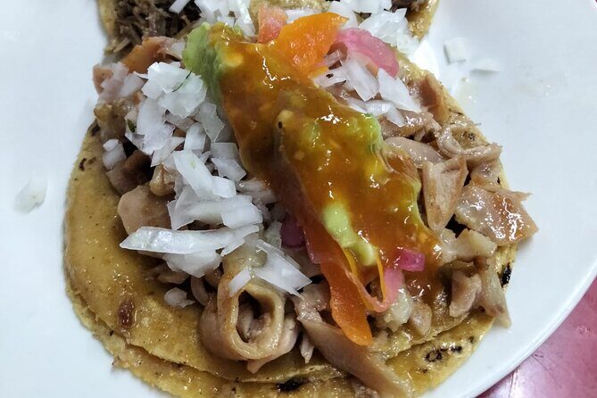 Private Polanco Taco Bike Tour - Stop 1: El Rey del Suadero and the Suadero + Campechano Start