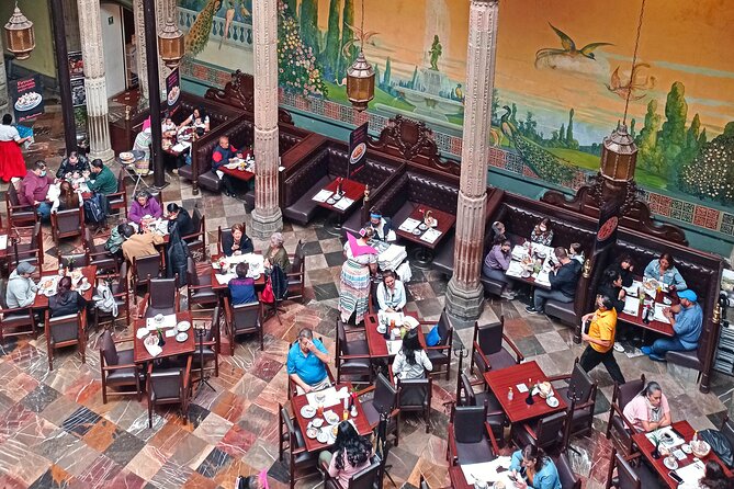 Private Street Food & Mural Art Tour in Mexico City - Stop 6: Centro Histórico street food tasting in 4–5 spots