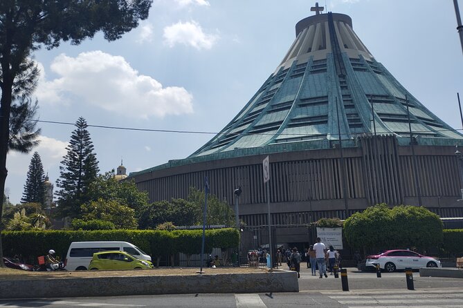 Private Tour Basilica of Guadalupe with Transportation - Key things you’ll notice right away