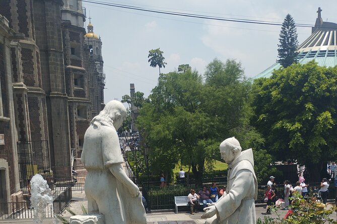 Private Tour Basilica of Guadalupe with Transportation - Stop 1 by Av. P.º de la Reforma: a free start with bottled-water calm