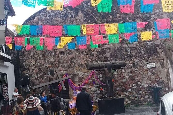 PRIVATE TOUR Colonial Town Taxco and Cuernavaca from CDMX. - Santa Prisca de Taxco: why this church is the star of the show