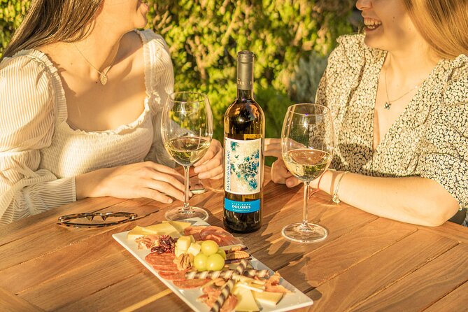 Private tour Freixenet Winery & Peña de Bernal - Timing and logistics: the early start is real