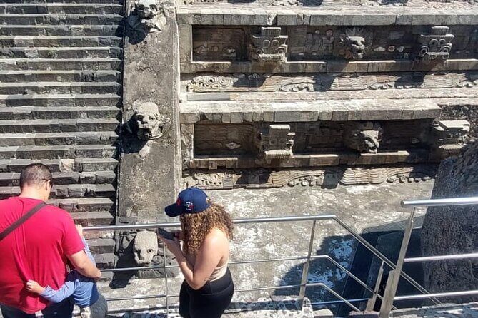 Private Tour, Great Experience, CDMX to Teotihuacan Pyramids - Moon Pyramid views: the one climb that makes the whole day feel worth it