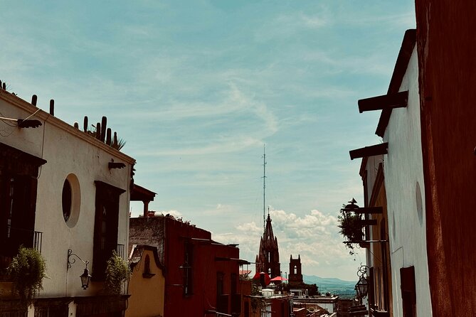 Private Tour Guide in San Miguel de Allende - Casa del Mayorazgo de Canal: colonial wealth in stone and balconies