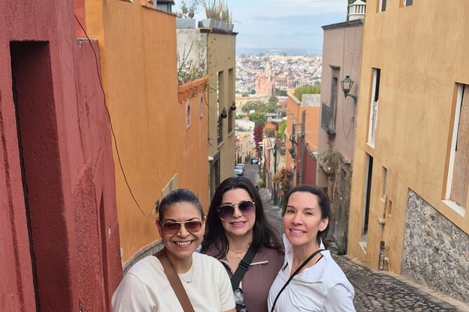 Private Tour Guide in San Miguel de Allende - Mercado de Artesanías: souvenirs you can feel good about buying