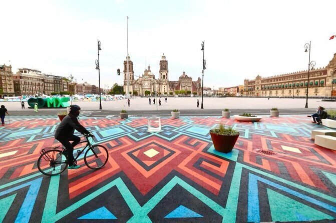Private Tour in the Historic Center of CDMX with Local Guide - Getting oriented at the Zócalo and the Aztec temple site