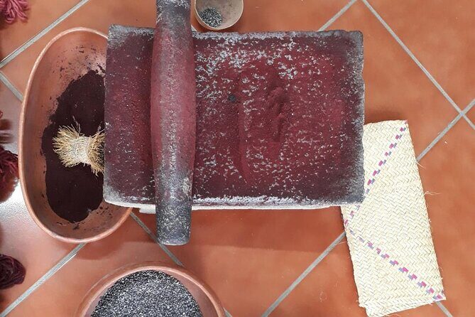 Private tour Mitla, Weavers town, Mezcal and Boil the water - Teotitlán del Valle: weaving and natural dye knowledge you can use