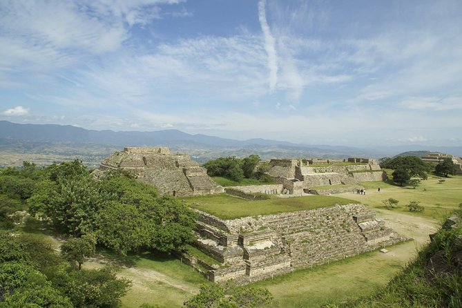 Private Tour, Monte Alban, Alebrijes & Atzompa ceramic - Santa María Atzompa Pottery Workshop and Why 45 Minutes Works