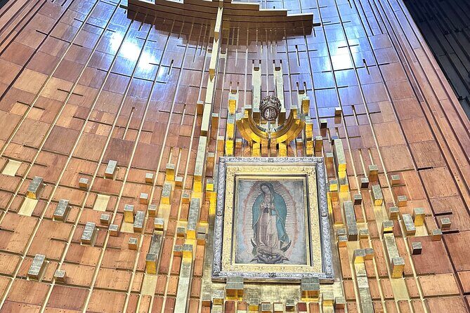 Private tour of the basilica of Guadalupe with Guadalupano museum - Key hits before you go