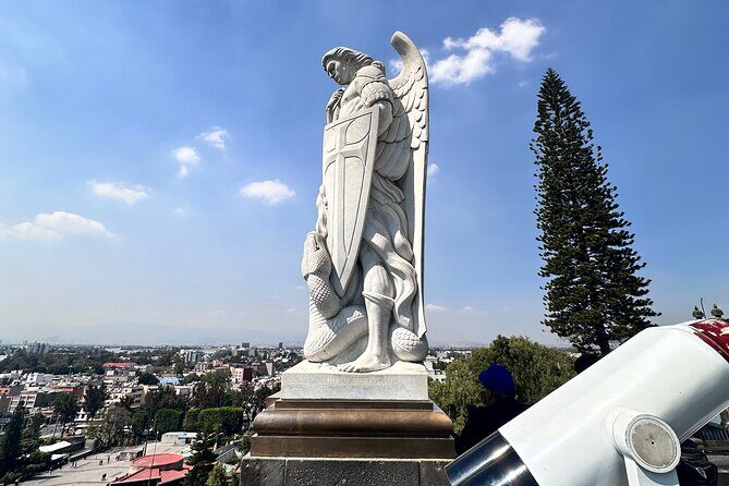 Private tour of the basilica of Guadalupe with Guadalupano museum - Climbing Tepeyac: Cerrito chapel, the holy source, and a clear Mexico City view