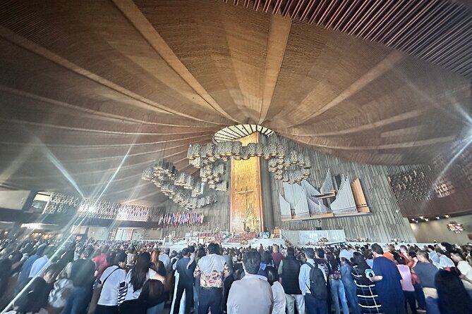 Private tour of the basilica of Guadalupe with Guadalupano museum - La Ofrenda and the Holy Water chapel: finishing with meaning, not just distance