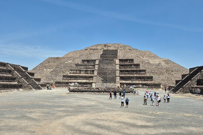 Private Tour Pyramids of Teotihuacán and Guadalupe Basilica up to 4 people - Who this tour fits best (and who should think twice)