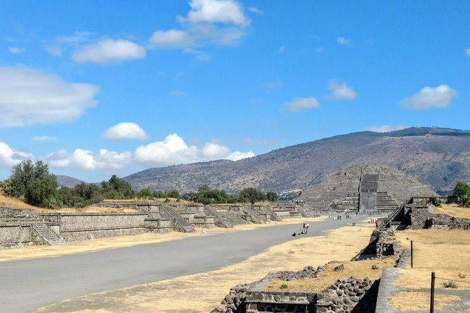 Private Tour: Pyramids of Teotihuacan and Piramides of Atlantes de Tula - Stop 1: Zona Arqueológica de Tula, From Toltec Ceremonial Centers to Atlanteans