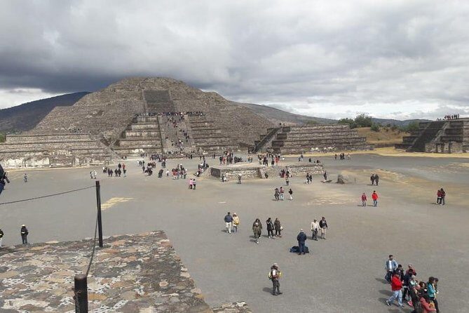 Private Tour: Teotihuacan and Basilica of Guadalupe - Teotihuacan: the Avenue of the Dead, Sun and Moon, and Ciudadela views