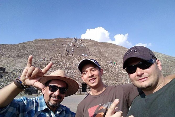 Private Tour: Teotihuacan and Guadalupe Shrine - Lunch upgrade: good views are possible, but quality can vary