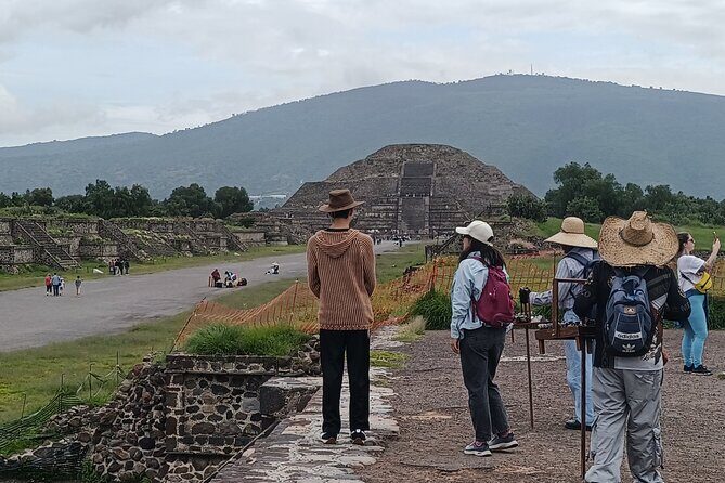 Private Tour, Teotihuacan, Basilica of Guadalupe. - Basilica of Guadalupe Cathedral: Included Entry and Guided Time