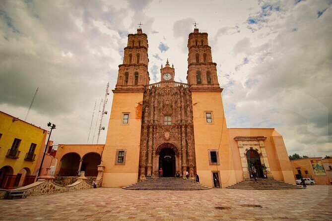 Private Tour to Dolores Hidalgo and San Miguel from Guanajuato - Atotonilco Sanctuary: UNESCO-Listed Baroque and Symbol-Rich Walls