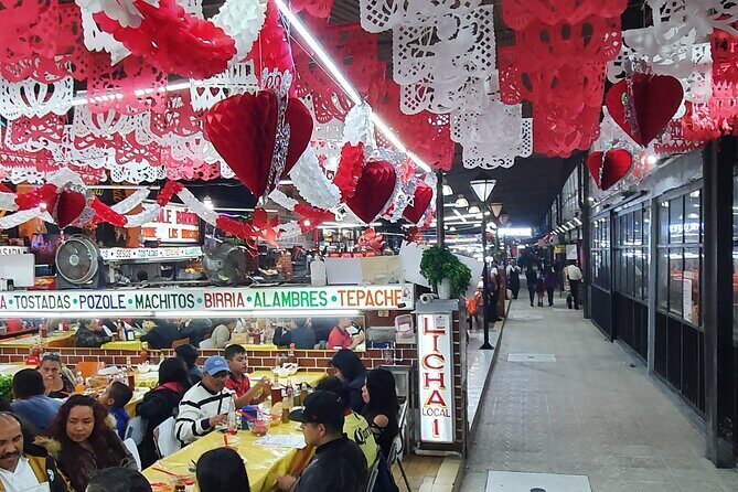 Private Tour to Garibaldi Square - Food plans: how to handle the not-included part without stress