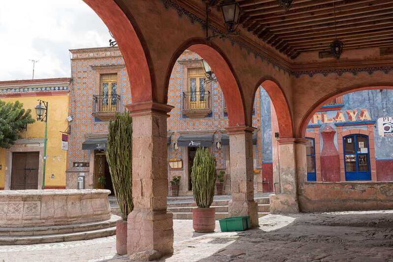 Private tour to Peña de Bernal & Freixenet Winery from CDMX - Peña de Bernal: a fast stop with a real sense of scale