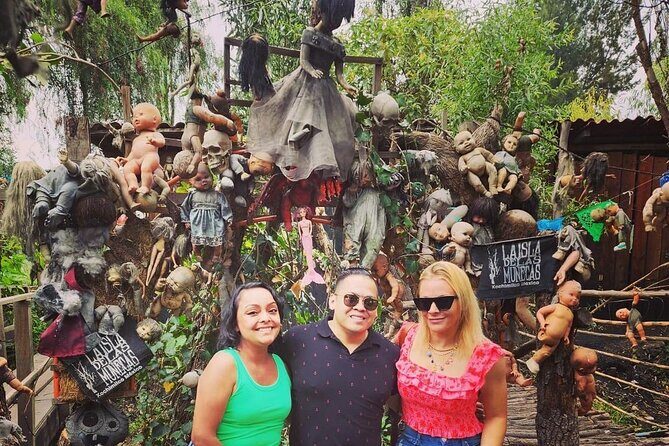 Private tour to the spooky Island of the Dolls in Xochimilco - Why the Island of the Dead Dolls feels like Xochimilco, not a theme park
