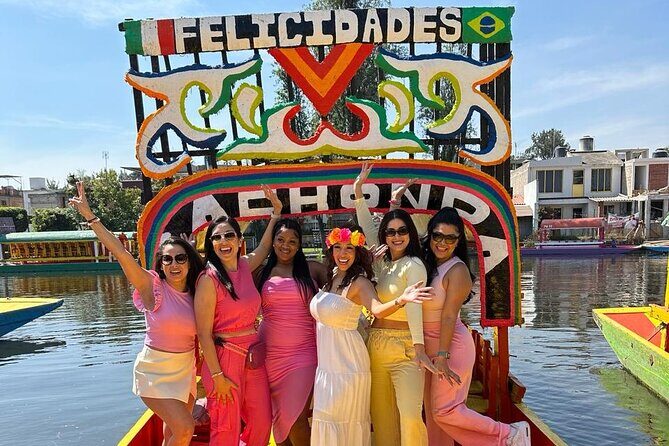 Private tour to the spooky Island of the Dolls in Xochimilco - Stop-by-stop: how the Island time unfolds (and where you should focus)