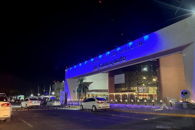 Private transfer between Leon BJX Airport and Guanajuato City - Finding your driver fast: sign, taxi area, and the backup plan