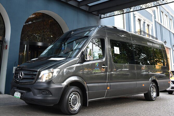 Private transportation from Puebla Airport to Puebla City - English support on the ride