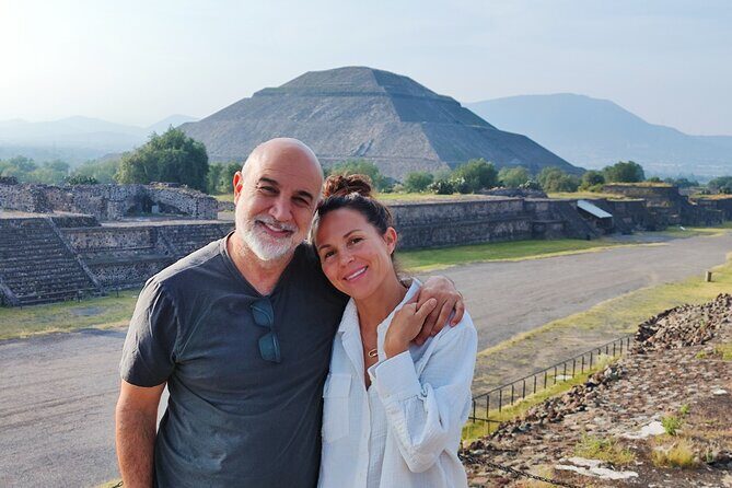Private Transportation Pyramids of Teotihuacan + Breakfast in Cueva - Why Teotihuacán by private car beats the DIY grind