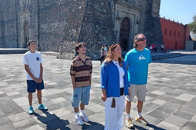 Private VIP Tour Pyramids of Teotihucan and Basilica - Best Rated - The human factor: what the guides tend to be like