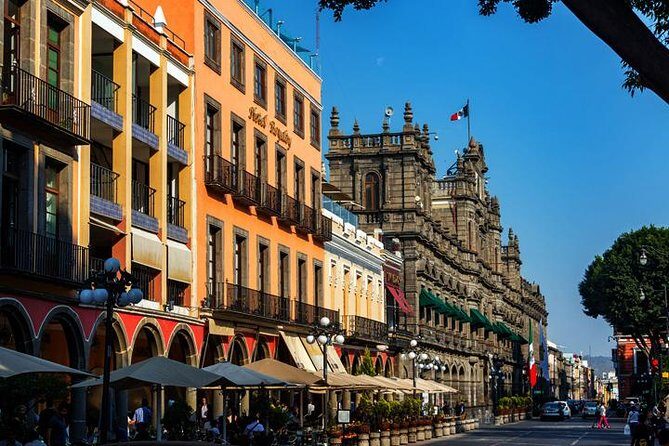 Puebla, Cholula & Tonantzintla Day Trip with Optional Lunch - Mercado el Parian: a smart souvenir stop for Talavera