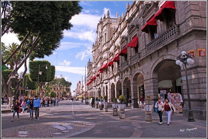 PUEBLA historic colonial center and CHOLULA neighborhood Private day tour - Your bilingual guide: the part that can make or break the day