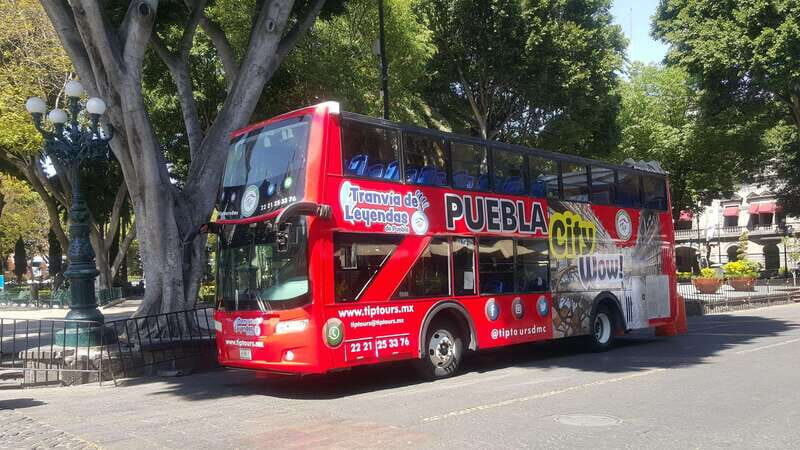 Puebla: Hop-On Hop-Off Bus Tour with Audio Guide - Getting oriented at the Zócalo and your first loop past the Cathedral
