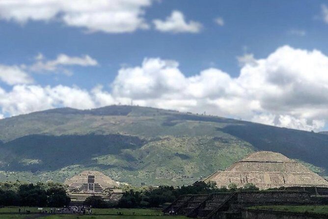 Pyramids of Teotihuacan Private Tour - Teotihuacán and Guadalupe: why pairing them makes sense