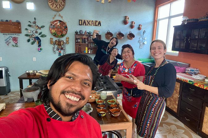 Que rico es oaxaca, Cooking Classes. - Private Transport to a Local Home Kitchen