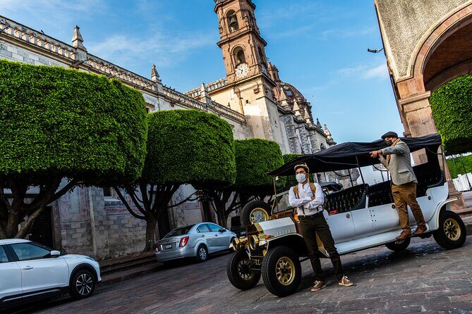 Queretaro: City Tour in Classic Ford T Vehicle - The smart way to do Centro: a Ford T-style ride