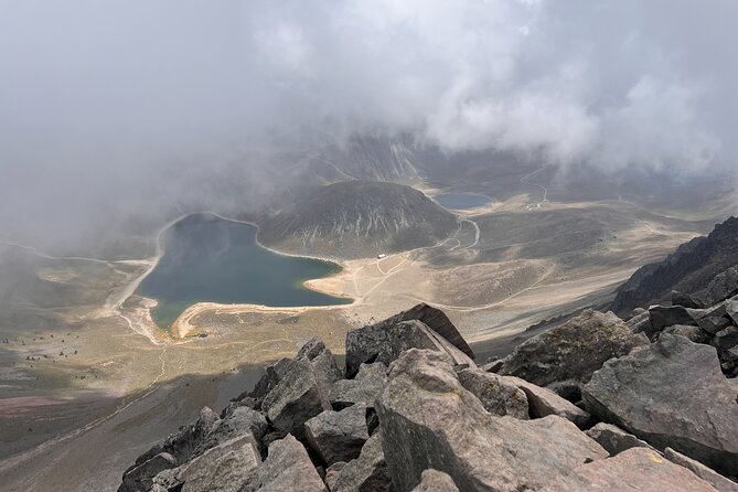 Reach the Nevado de Toluca's summit from mexico city private tour - The climb to the crater border and the 4,280m lake views