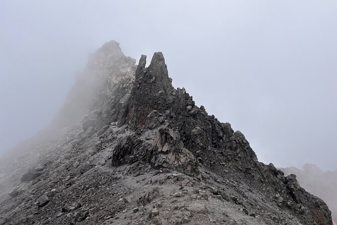 Reach the Nevado de Toluca's summit from mexico city private tour - Descending toward the Lake of the Moon (and then turning back up)