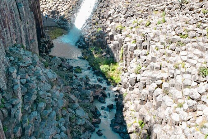 Real del Monte and Basaltic Prisms: Private & Small groups - Stop 1: Pueblo Mágico de Huasca and the story behind the stone-and-water views