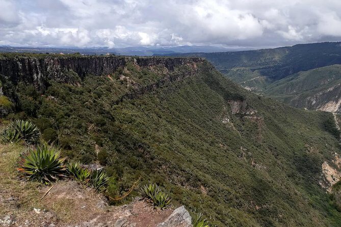 Real del Monte and Basaltic Prisms: Private & Small groups - Stop 2: Prismas Basálticos and the four waterfalls effect