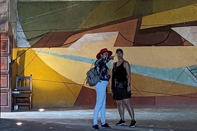 Recorrido Histórico a Pie: Descubre y Explora San Miguel (ES/EN) - Stop 4: Bellas Artes and the Siqueiros mural—art history with street-level context