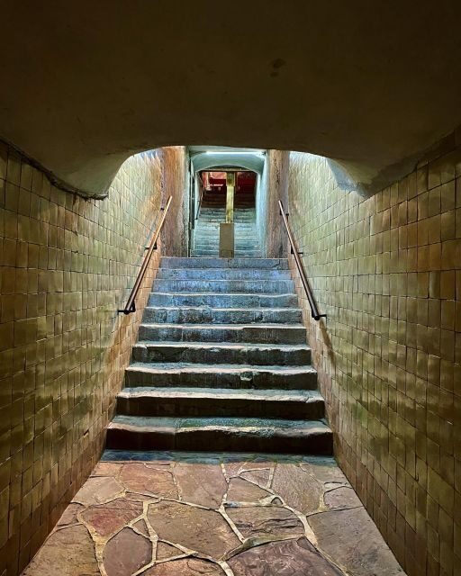 San Miguel de Allende: Day of the Dead Walking Tour & Drink - Why this Day of the Dead walk focuses on burial places