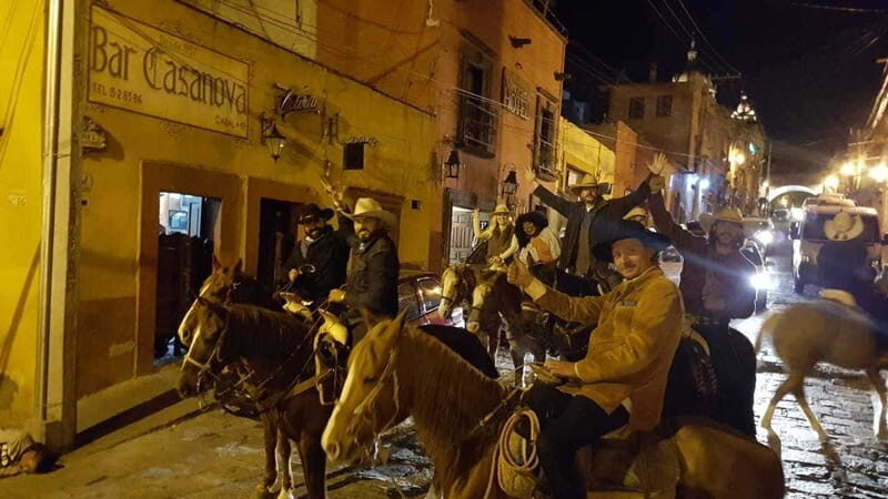 San Miguel de Allende: Horseback Riding Cantinas Tour - Colonia San Antonio: colorful houses and a church view from the saddle