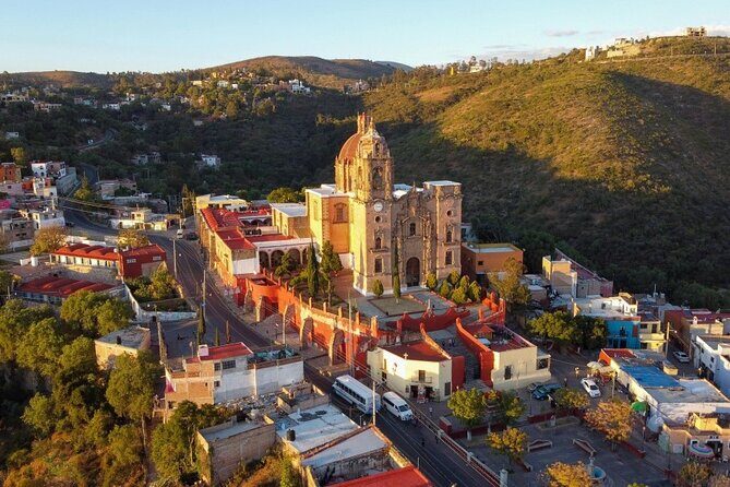 San Miguel de Allende & Queretaro Tour from Mexico City - San Miguel de Allende: Neo-Gothic Cathedral, Colonial Streets, and Independence-Era Stories