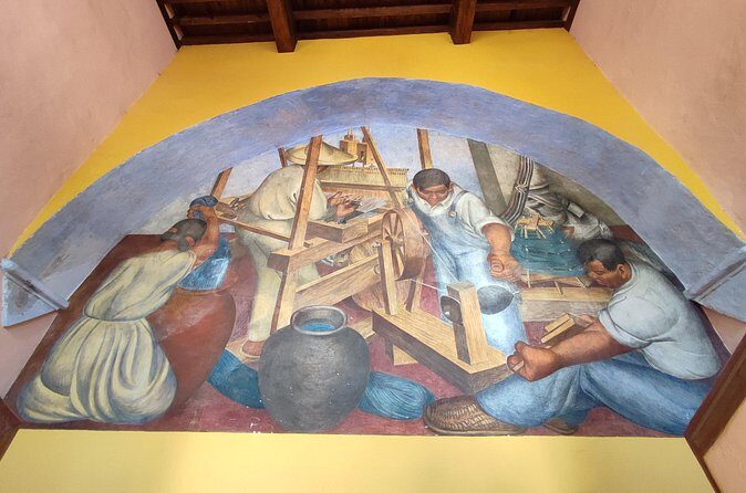 San Miguel de Allende Walking Tour - Bellas Artes: where Catholicism, murals, and Siqueiros meet
