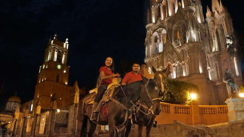 San Miguel: Romantic Horseback Riding at Sunset - Through Benito Juárez Park to the illuminated Parroquia