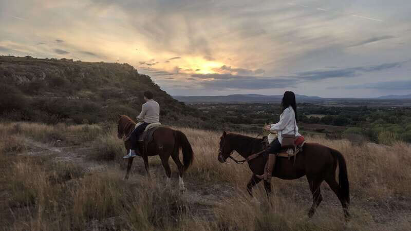 San Miguel: Romantic Horseback Riding at Sunset - Key points before you go