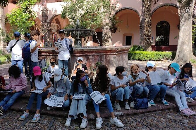Sanmigueleando Tour for Kids and Adults - Oratorio of San Felipe Neri: hidden chapels behind the wall