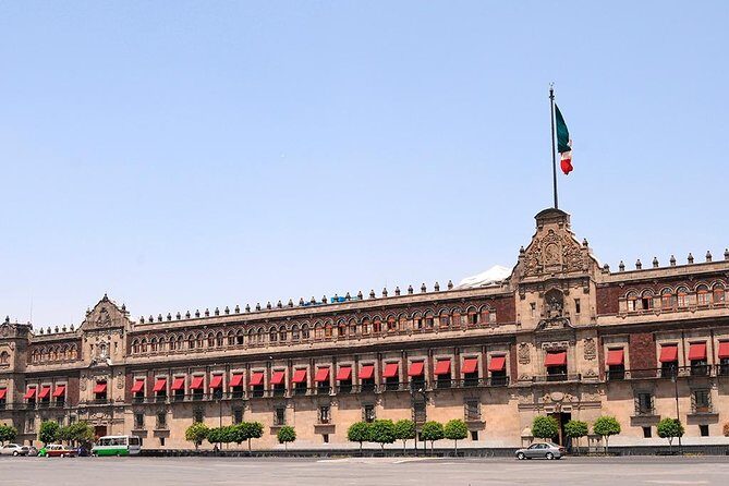 Self-Guided Audio Tour-Moctezuma and the Zocalo:The Aztec Empire - Zócalo at Audio-Tour Speed: how the Moctezuma story works