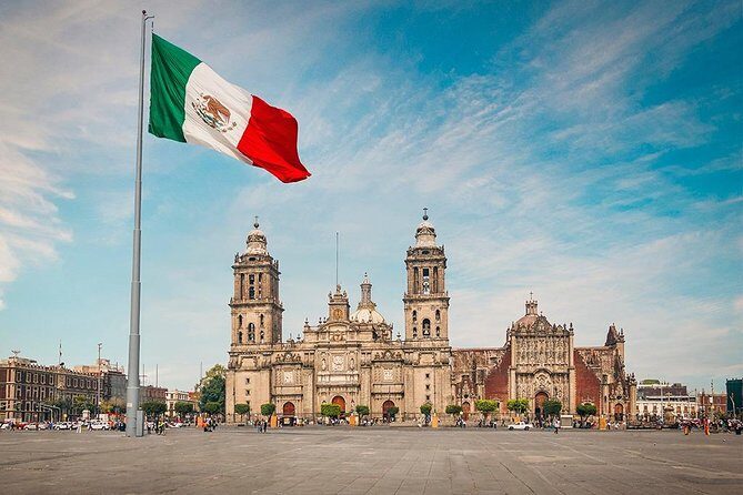 Self-Guided Audio Tour-Moctezuma and the Zocalo:The Aztec Empire - The cathedral moment: spotting Latin America’s imposing church architecture