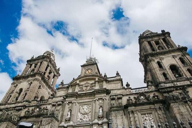 Self-Guided Audio Tour-Moctezuma and the Zocalo:The Aztec Empire - The Moctezuma chapters: connecting a ruler to real monuments